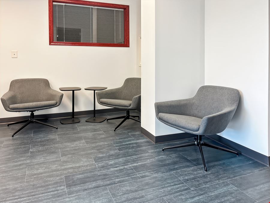 IL, Naperville - Wall St