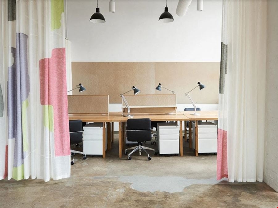Desk Day Pass
