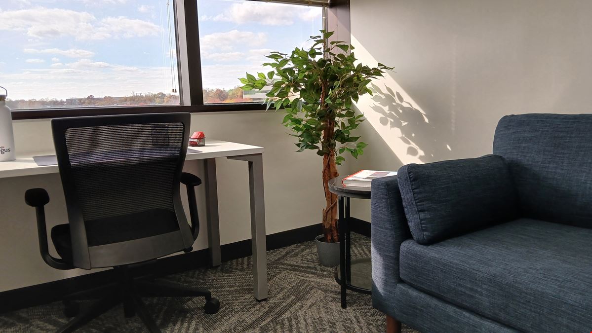 NJ, Edison - Fieldcrest Avenue