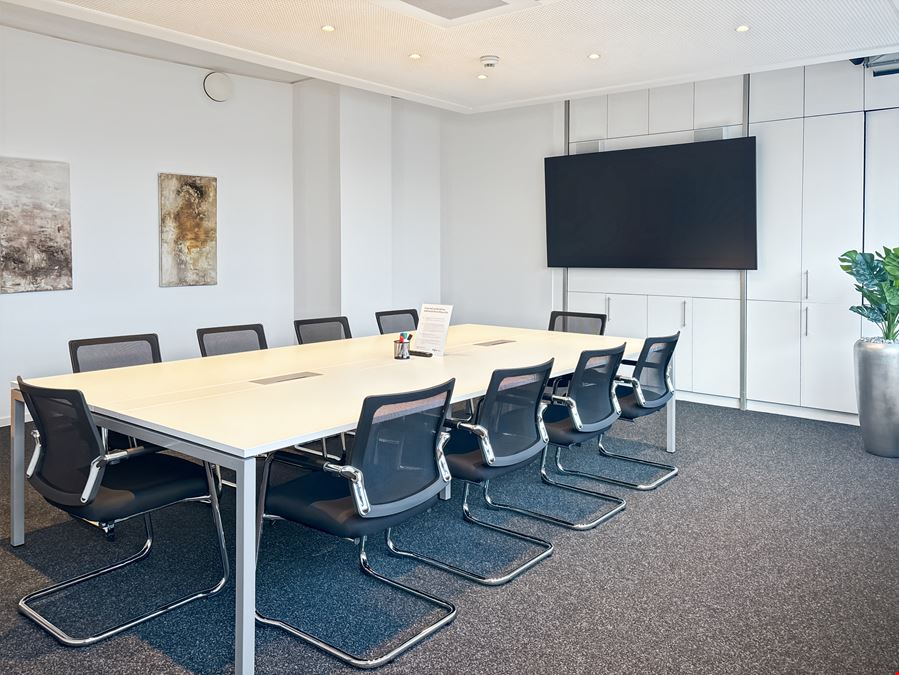 Regus - Globe