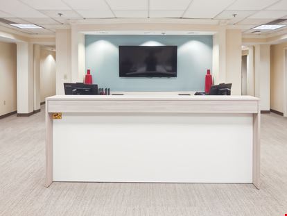 Regus - Savannah - 22 Bull St