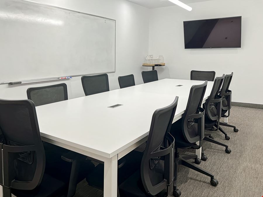 ON, Toronto - Wellesley Street West