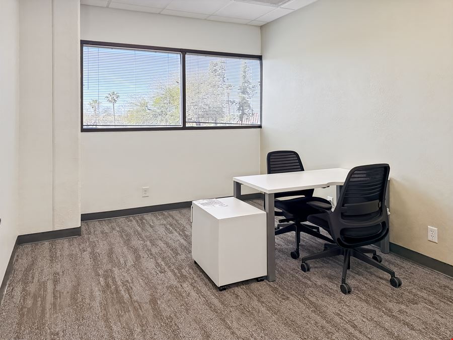 AZ, Tucson - E Broadway Blvd