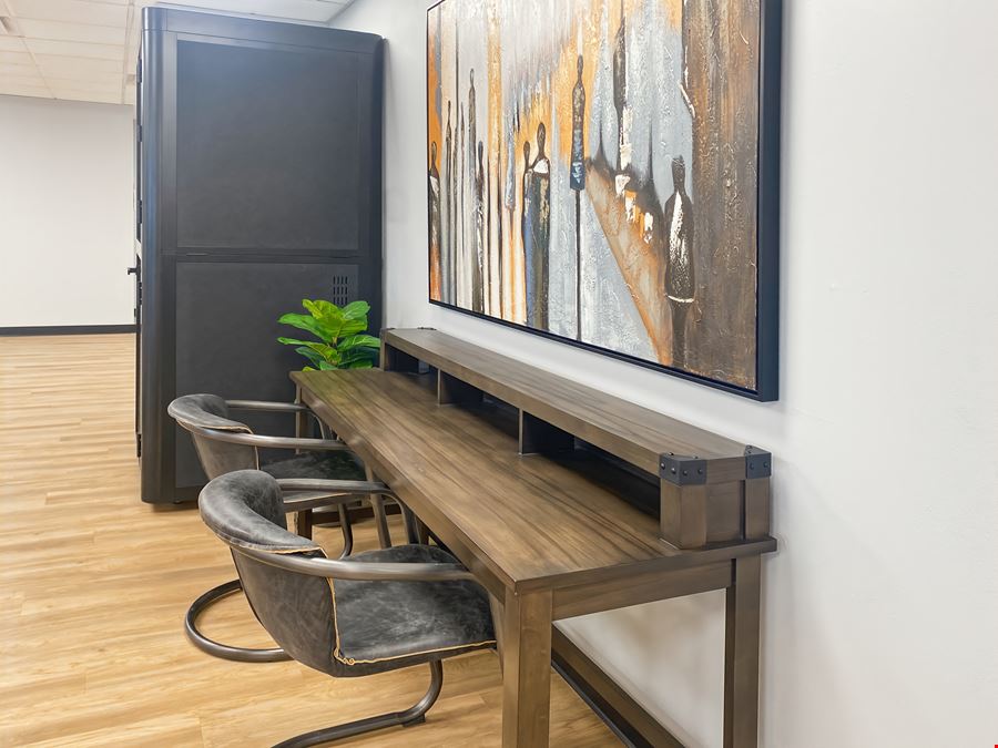 NC, Winston-Salem - W Third St