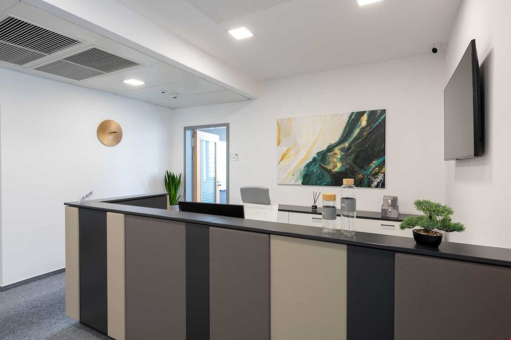 House Of Business - Hungary, Capital Square