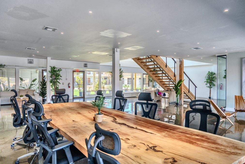 Cowork Lounge