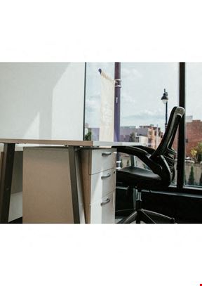 Private Window Office 17 - 2 people