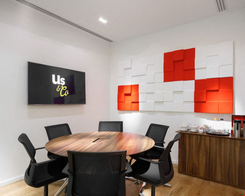 Us&Co - London Stratford