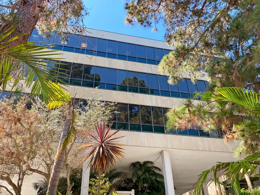 CA, Rolling Hills Estates - Twin Towers