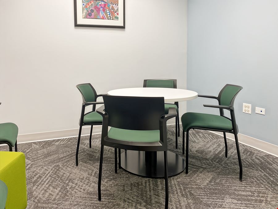 IL, Warrenville - Cantera