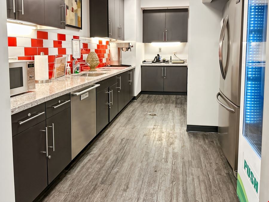 Regus - Vancouver - MNP Tower