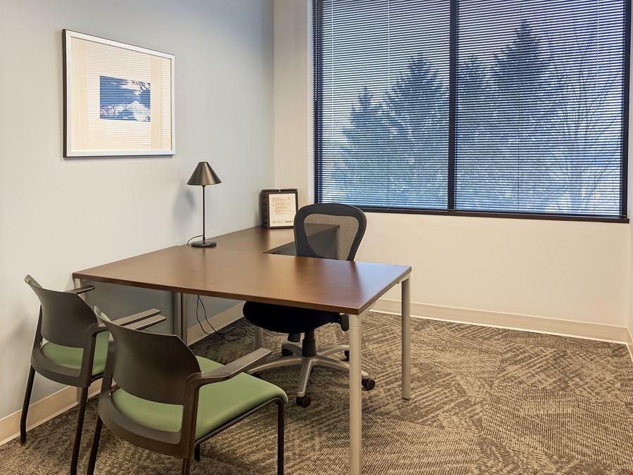 IL, Warrenville - Cantera