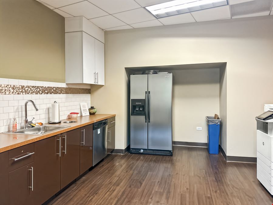 Regus - Lake Forest – Landmark Conway Farms