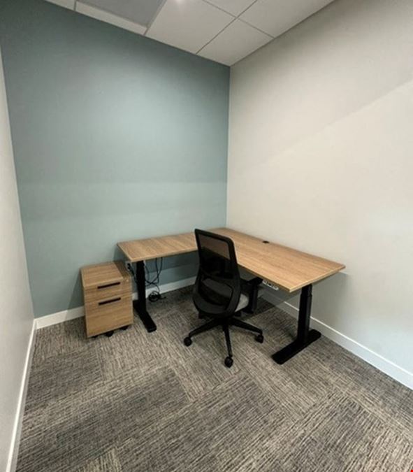 One Person Office 1-04