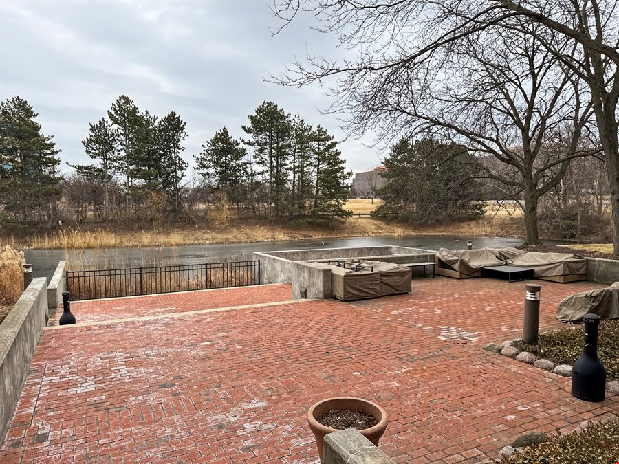 Regus - Lisle - Corporate Lakes 1
