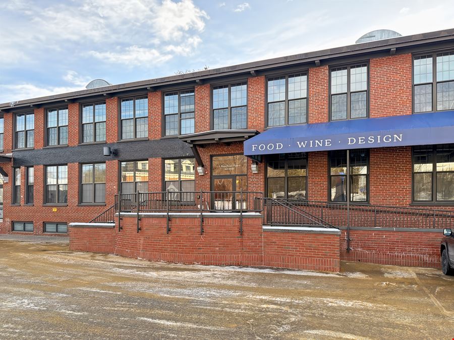 Regus - Tilton - W Main St