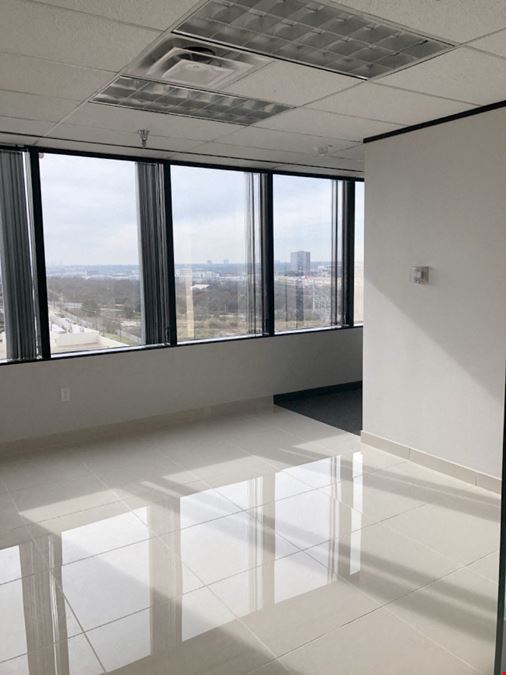 8330-8360 Lyndon B Johnson Fwy