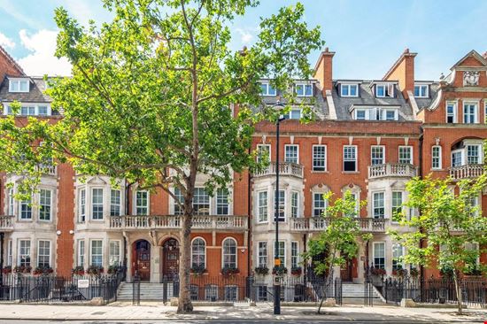 Preview of Buckingham Palace Greater 142 Office space for Rent in London