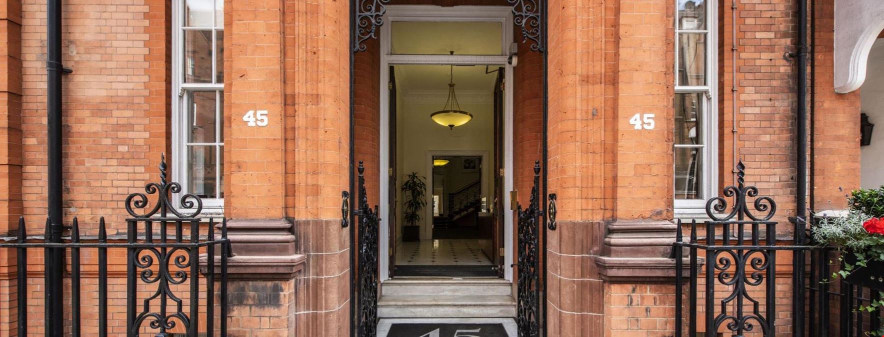 Argyll - Pont Street