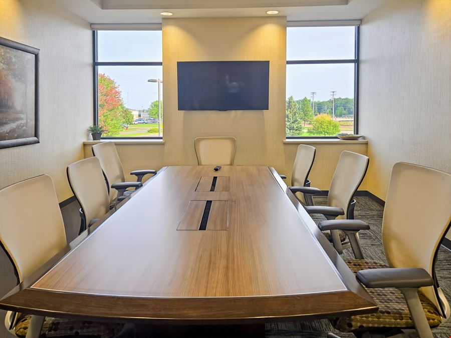 WI, Eau Claire - Oakwood Mall Dr