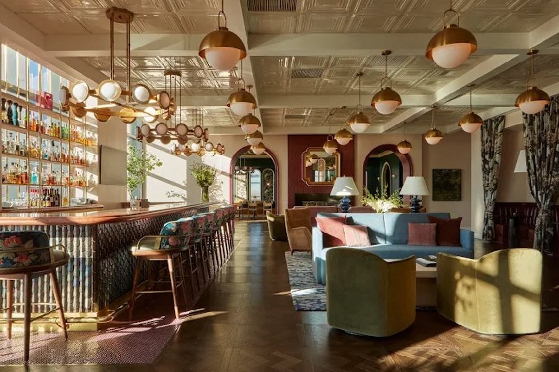 Shared workspaces at Citizen House | CoworkingCafe