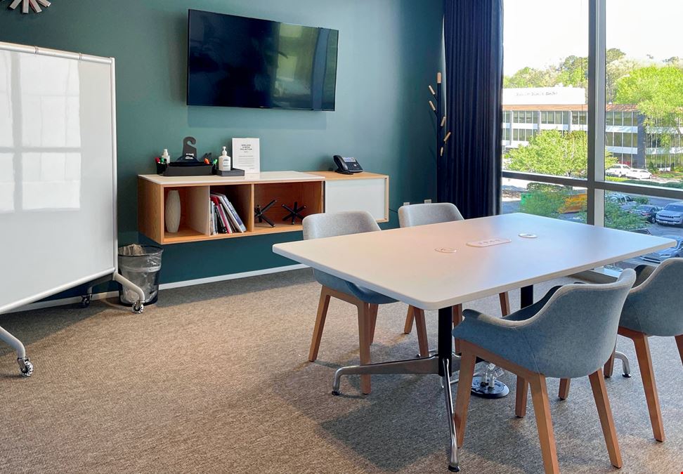 NC, Raleigh - Spaces Crabtree Terrace