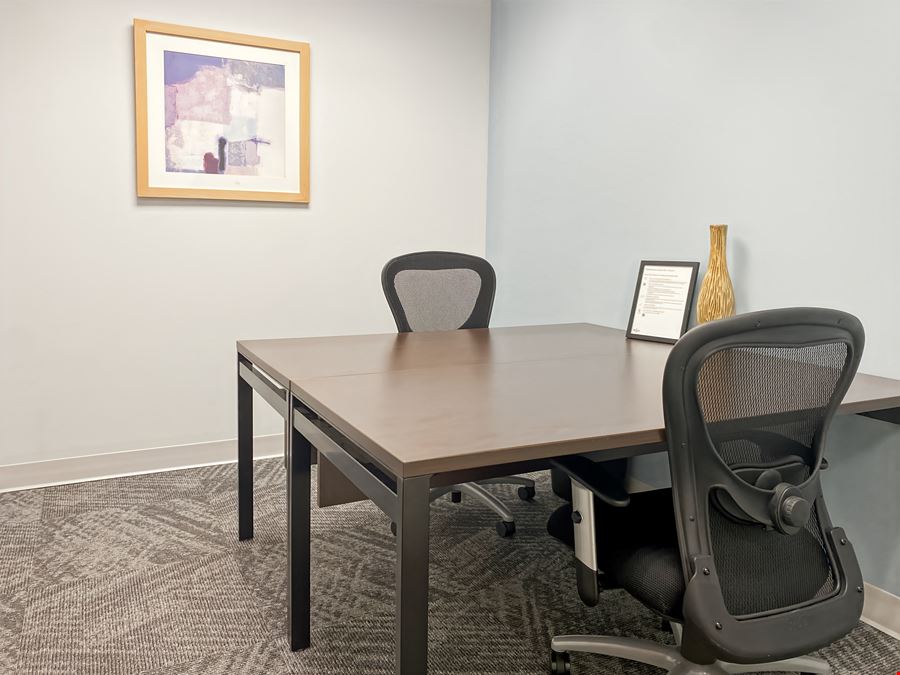 IL, Warrenville - Cantera