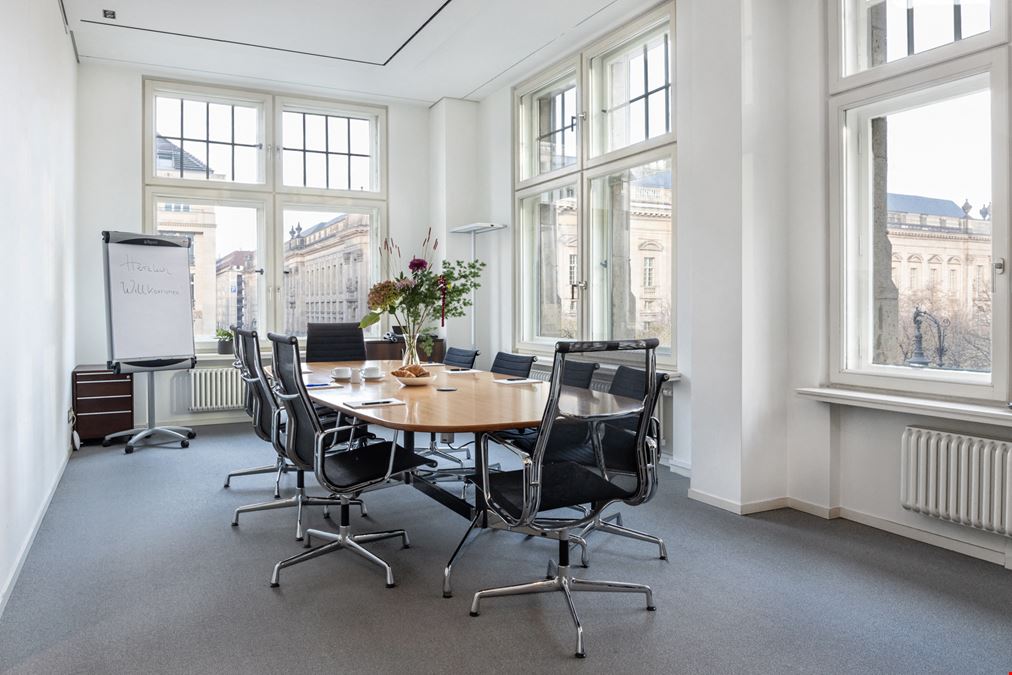 THE GATE BERLIN - UDL