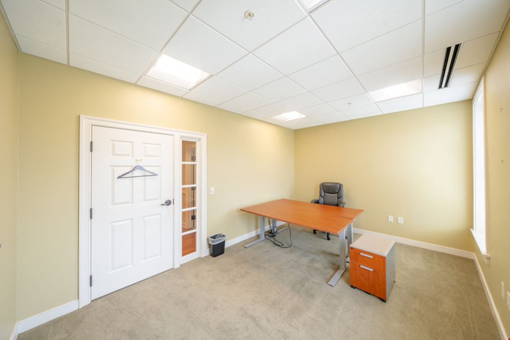 Dedicated Office Space - 304