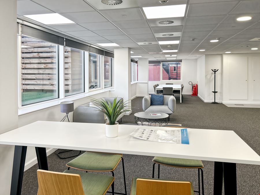 Regus - St James Tower