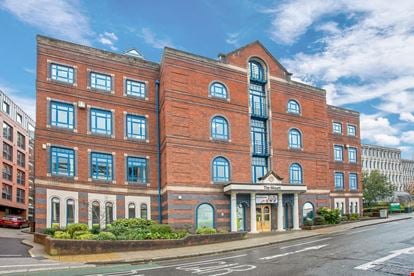 Venaspace - The Mount