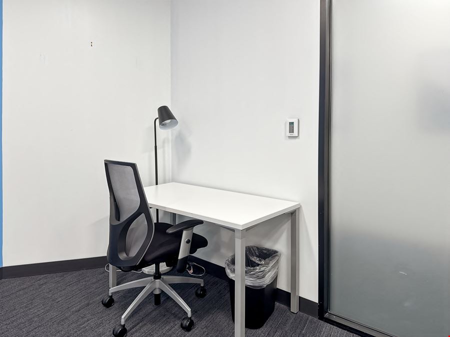 LA, New Orleans - Place St. Charles