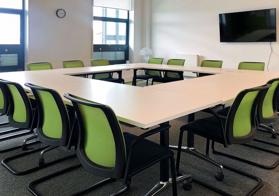 Basepoint - Holmethorpe Avenue