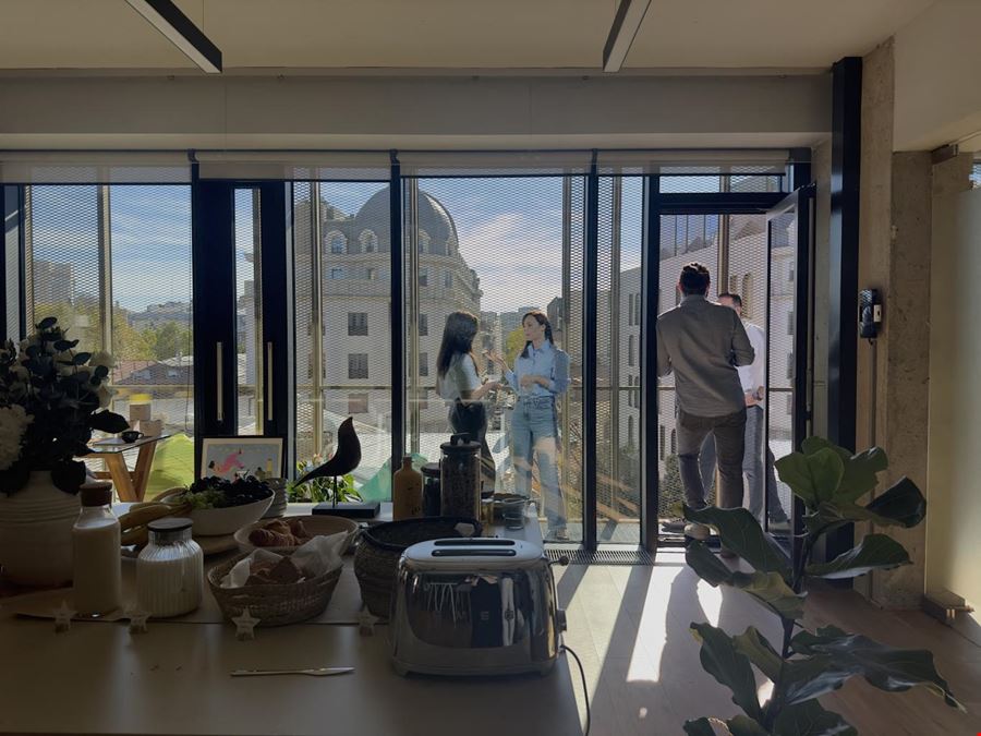 V7 Startup Studio - Athenaeum - Bucharest