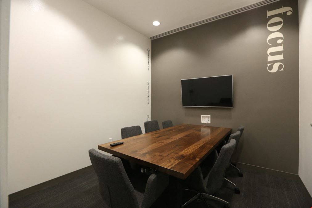 #2 Design Meeting Room