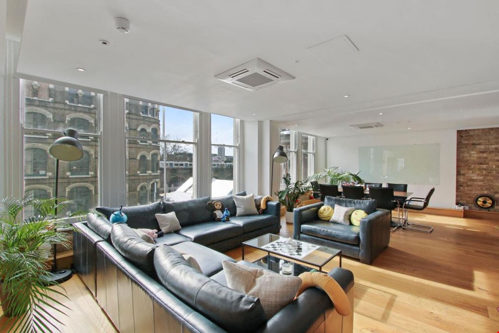 Kitt - Flat Iron Building