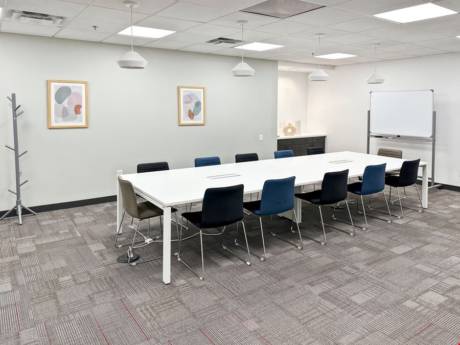 Regus - Phoenix - Clarendon