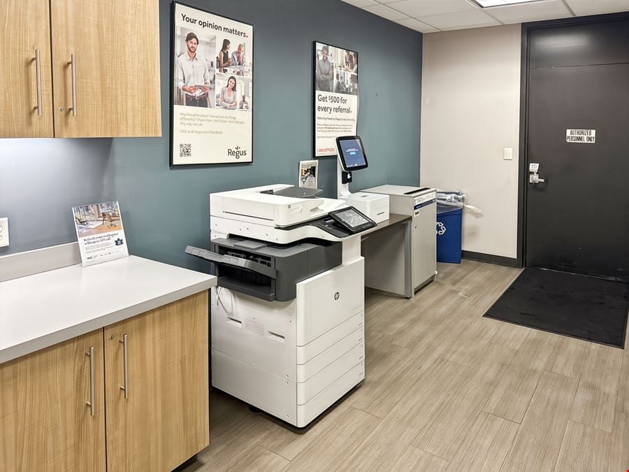 Regus - Little Rock - Regions Center