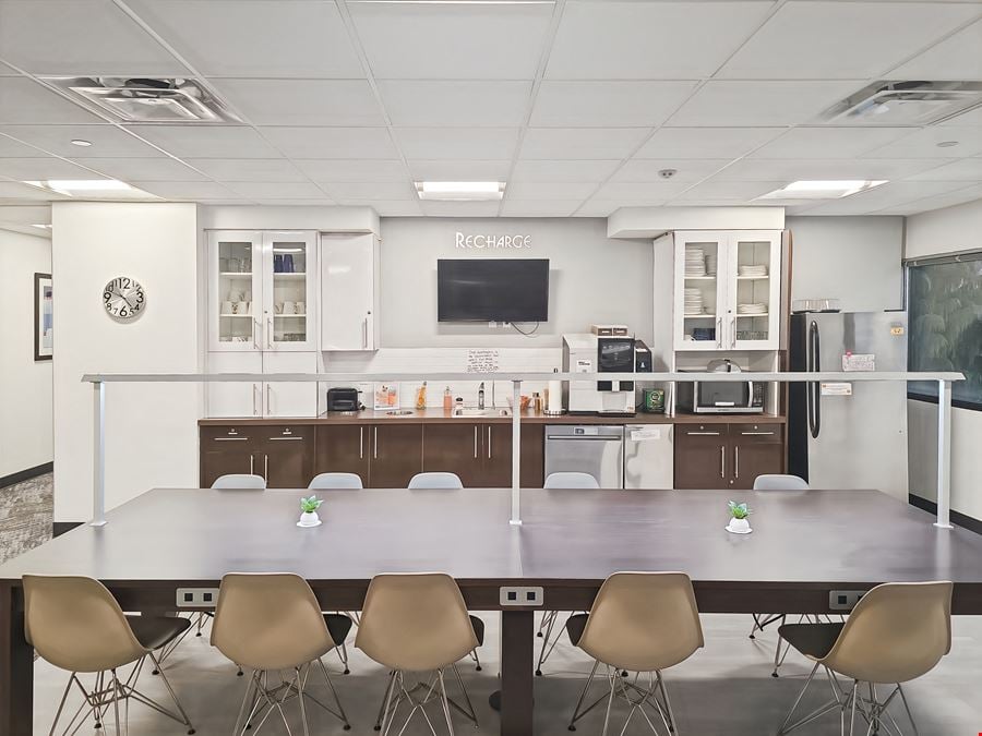 Regus - Windsor - 360 Bloomfield