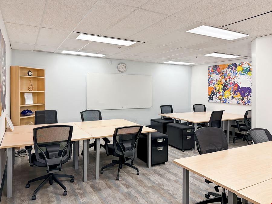 Regus - Winnipeg – 201 Portage Avenue