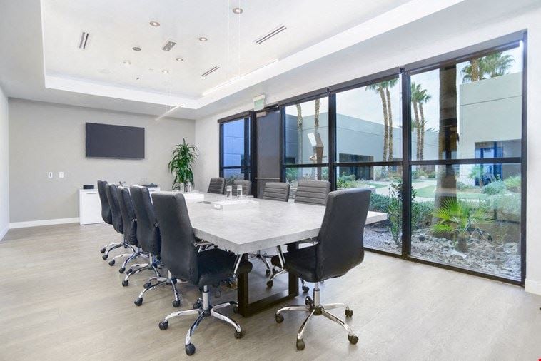 10 Person Meeting Room - Artesian