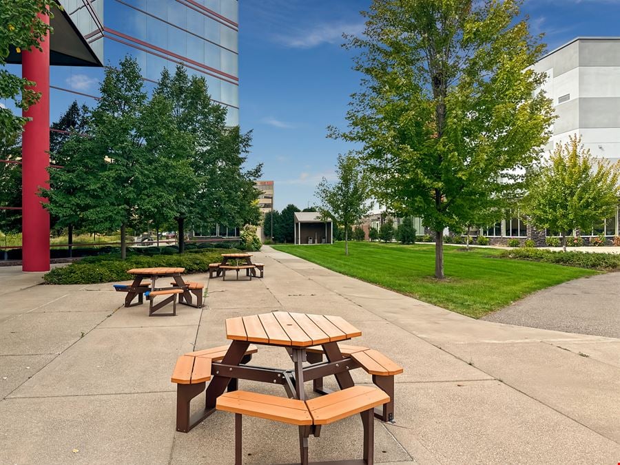 MN, Brooklyn Center - N Summit Dr