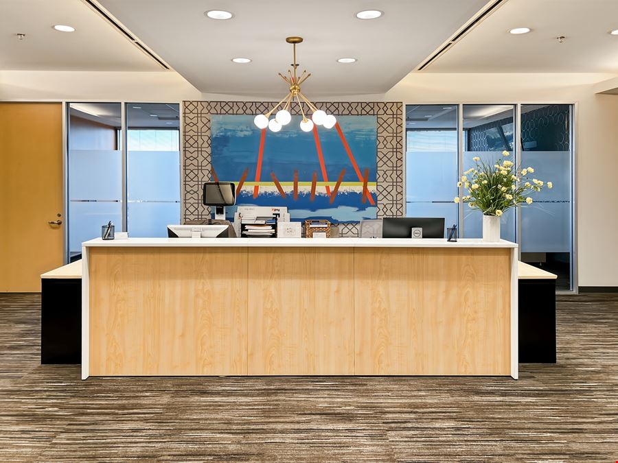 KS, Overland Park - Lighton Tower