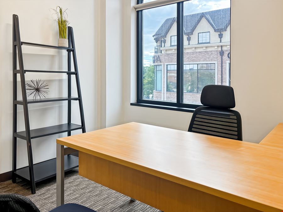 Regus - Naperville - Main Street Promenade
