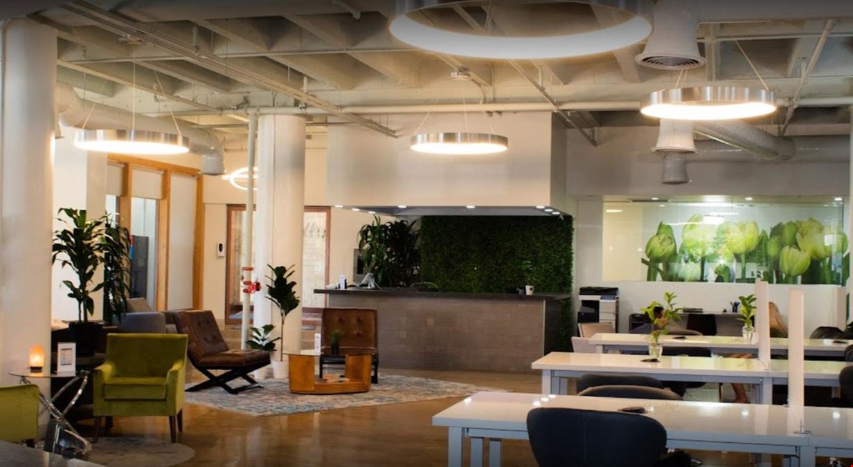 W Suites @ 1001 Wilshire