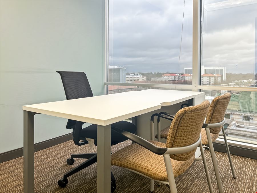 Regus - Decatur - One West Court Square
