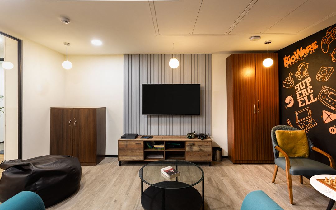 iKeva @ Krishe Sapphire