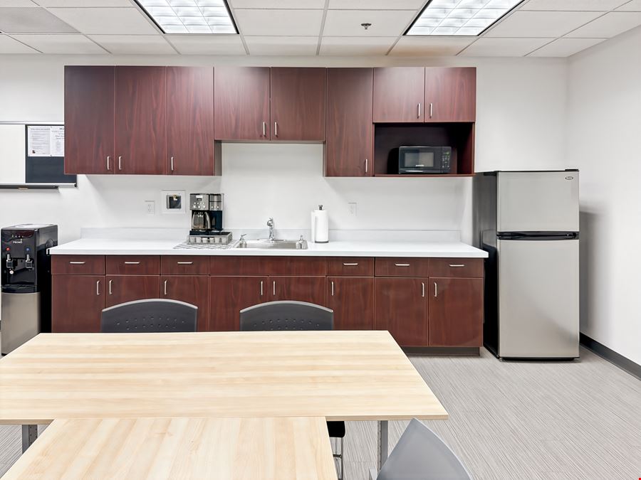 HQ - Grand Rapids - Kenmoor Avenue SE