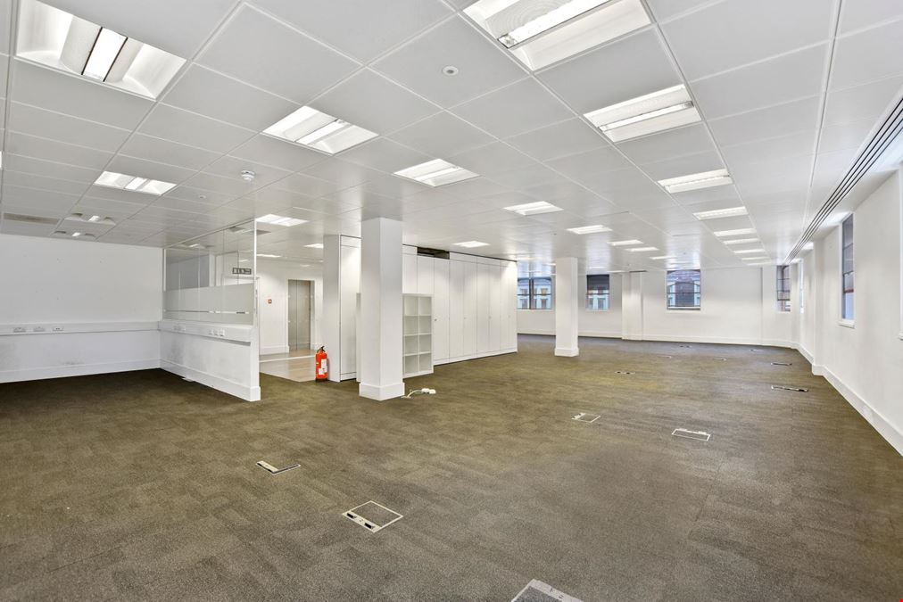 Kitt - Cannongate House