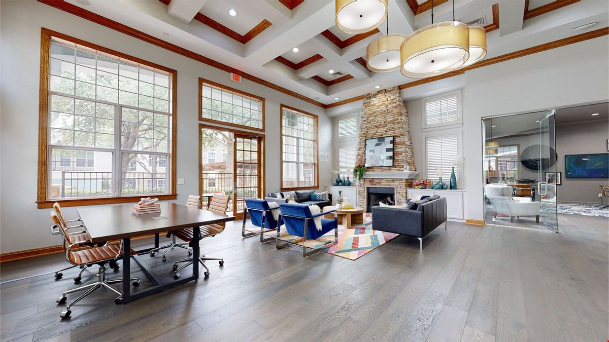 Apt CoWork at Cottonwood Ridgeview - Open Seating